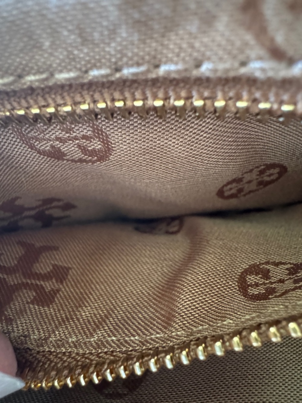 Tory Burch Tan Leather Whipstitch Crossbody with Gold Chain - Picture 13 of 15